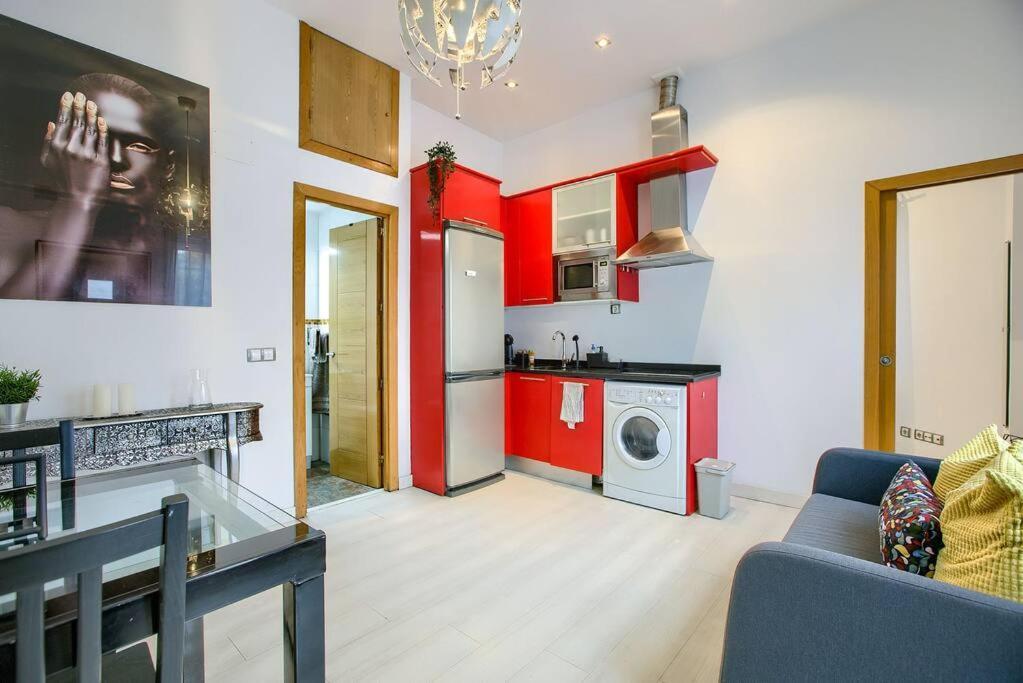 Appartamento Cozy Getaway In Madrid Esterno foto
