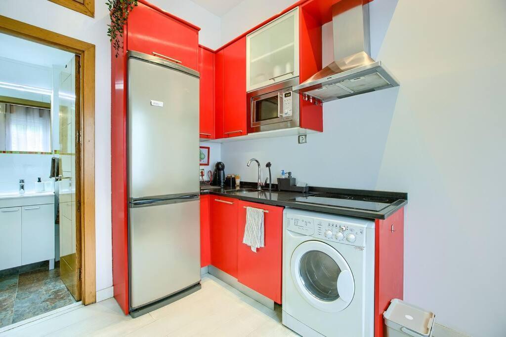 Appartamento Cozy Getaway In Madrid Esterno foto